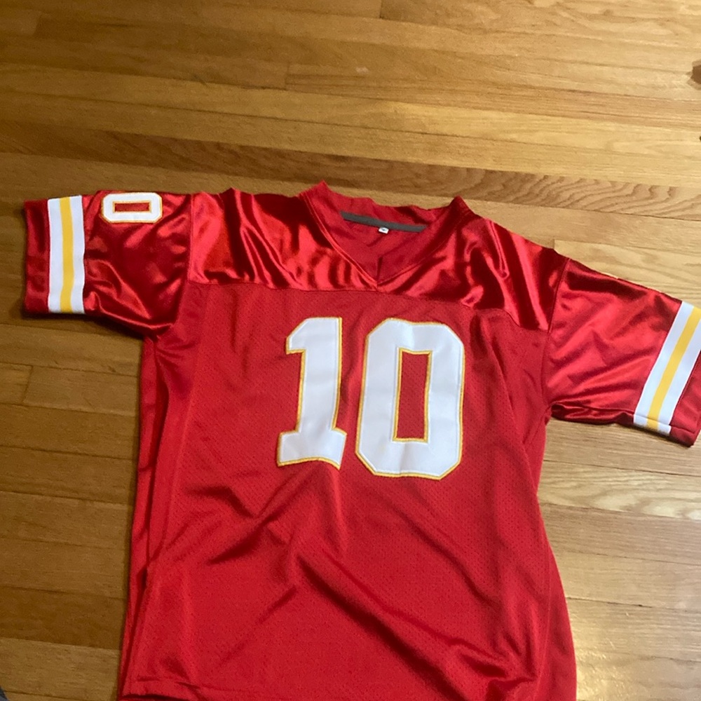 Tyrek hill red jersey size medium